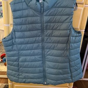 Old Navy Active Puffer Vest Size XXL Sweat Wicking